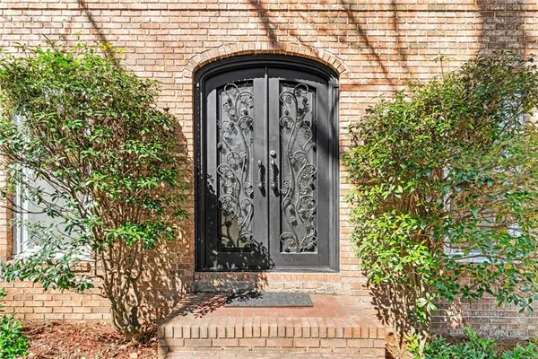 $725,000 | 560 Park Lane Southeast, Marietta, GA 30067