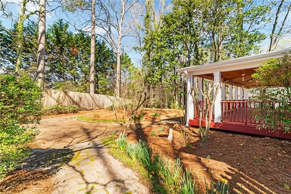 $725,000 | 560 Park Lane Southeast, Marietta, GA 30067