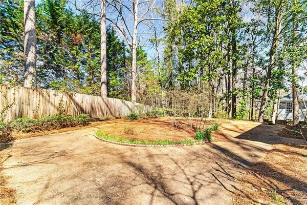 $725,000 | 560 Park Lane Southeast, Marietta, GA 30067