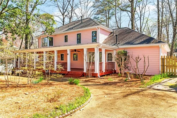 $725,000 | 560 Park Lane Southeast, Marietta, GA 30067