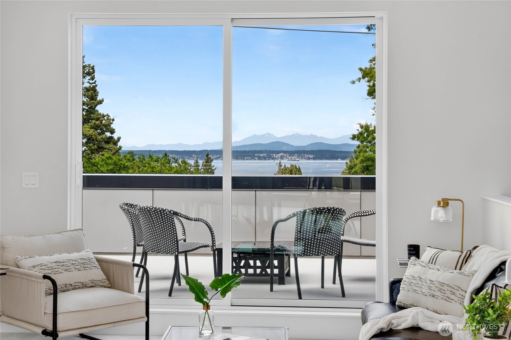 5039 41st Avenue Southwest, Unit 1 Seattle, WA 98136 - Photo 31 of 36