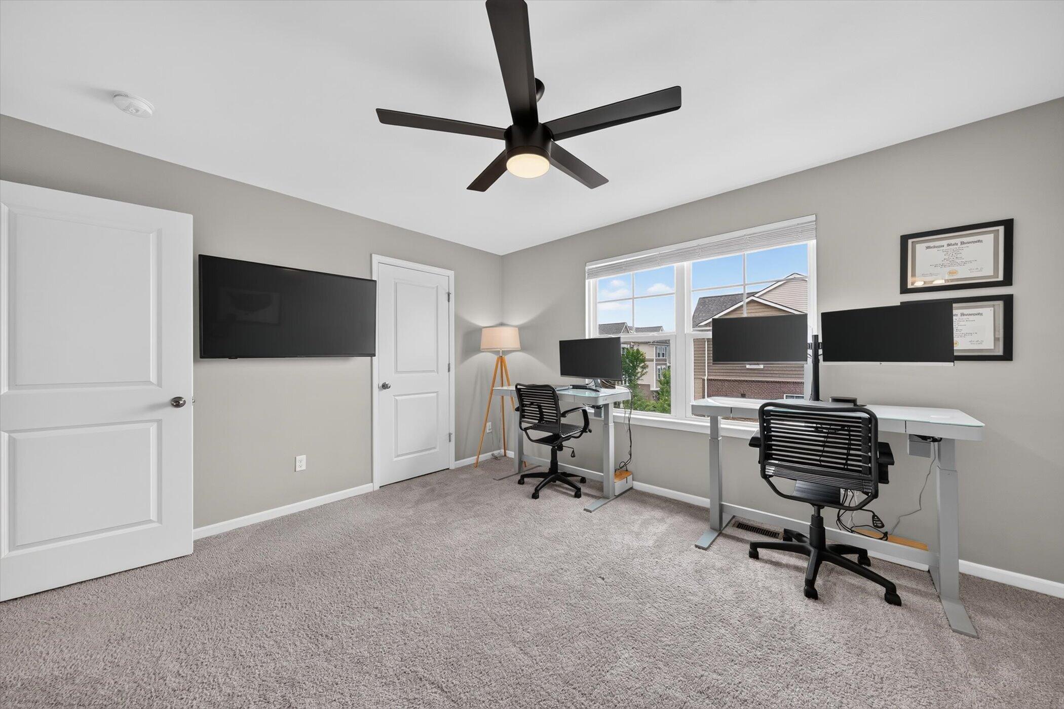 2500 Normandy Road, Unit 67 Royal Oak, MI 48073 - Photo 21 of 28 27-2500-Normandy-Rd-#67-WindowStill-Phot
