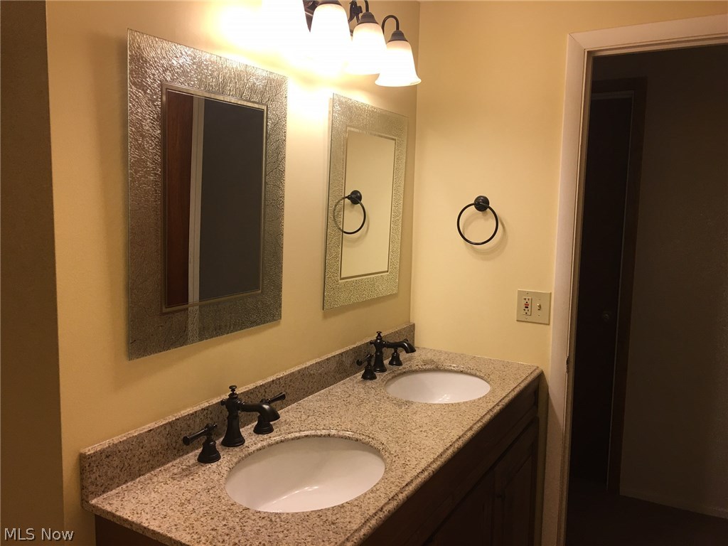 8945 West Ridge Road, Unit B Elyria, OH 44035 - Photo 5 of 6 Gallery Image 5
