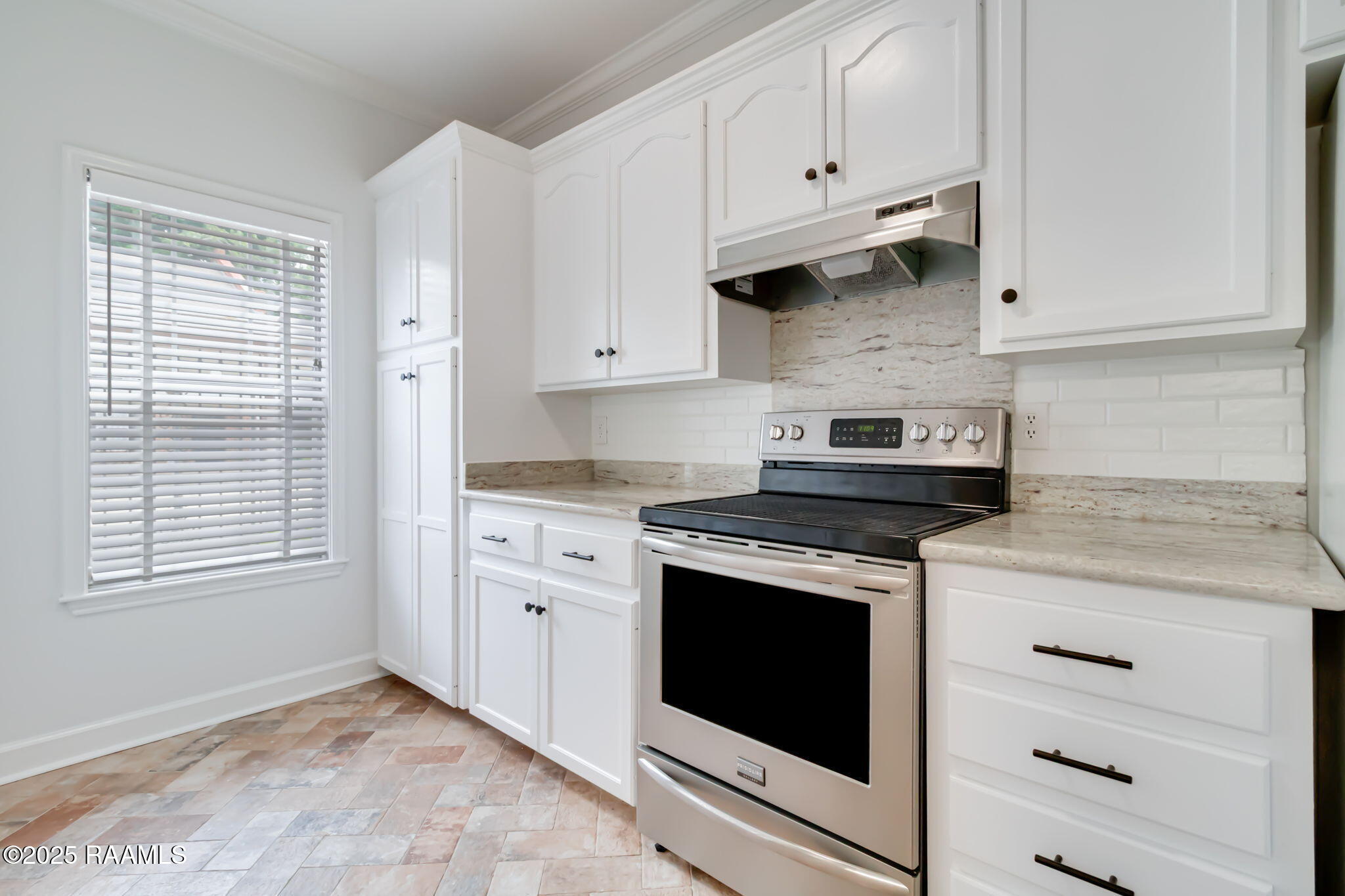 111 Jo Mar Road Lafayette, LA 70508 - Photo 7 of 16 8-web-or-mls-111 Jomar Rd-8