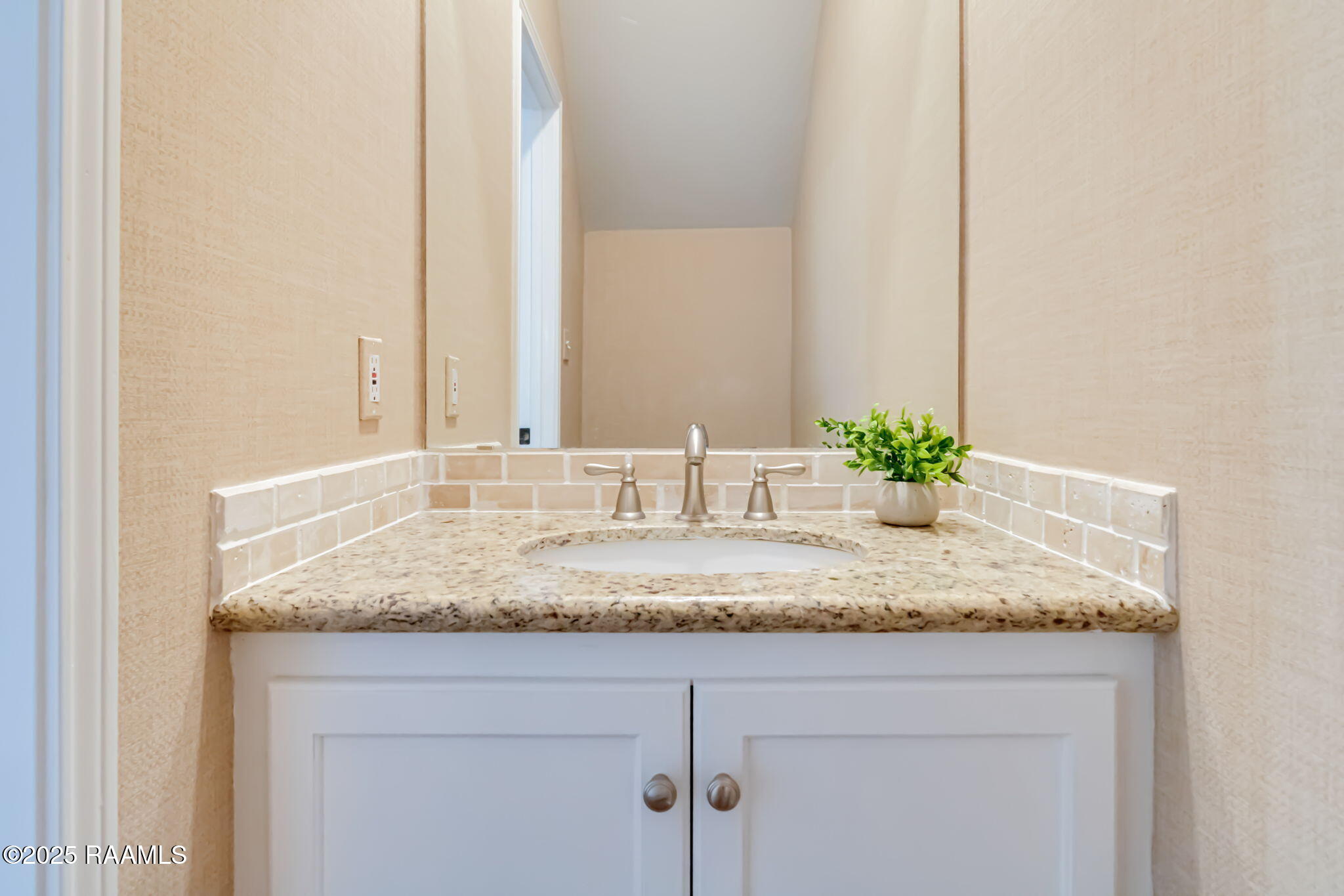 111 Jo Mar Road Lafayette, LA 70508 - Photo 10 of 16 10-web-or-mls-111 Jomar Rd-9