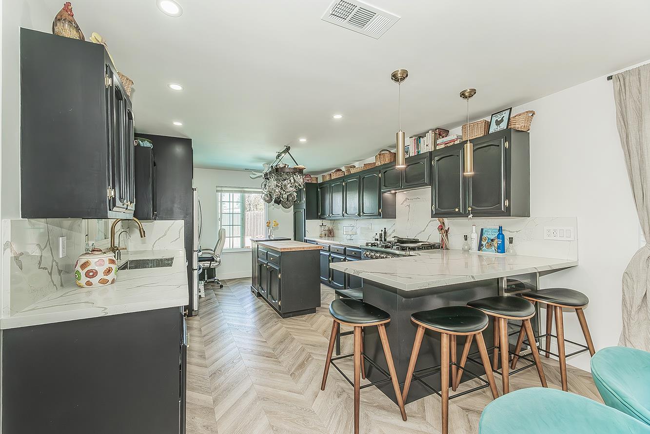 714 East Ann Drive Reedley, CA 93654 - Photo 8 of 43