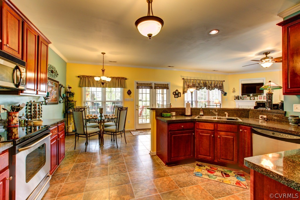 8909 Hollow Oak Road Midlothian, VA 23112 - Photo 13 of 21 Gallery Image 13