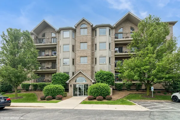 $3,050 | 14130 Sheffield Drive, Unit 202, Homer Glen, IL 60491