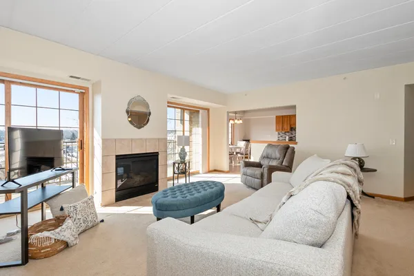 $3,050 | 14130 Sheffield Drive, Unit 202, Homer Glen, IL 60491