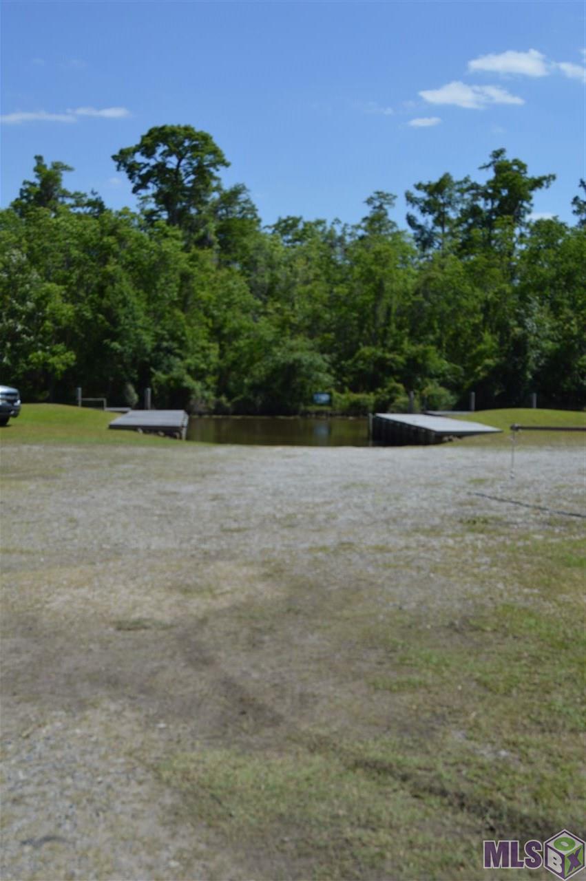 26163 Riverscape Drive Springfield, LA 70462 - Photo 7 of 19