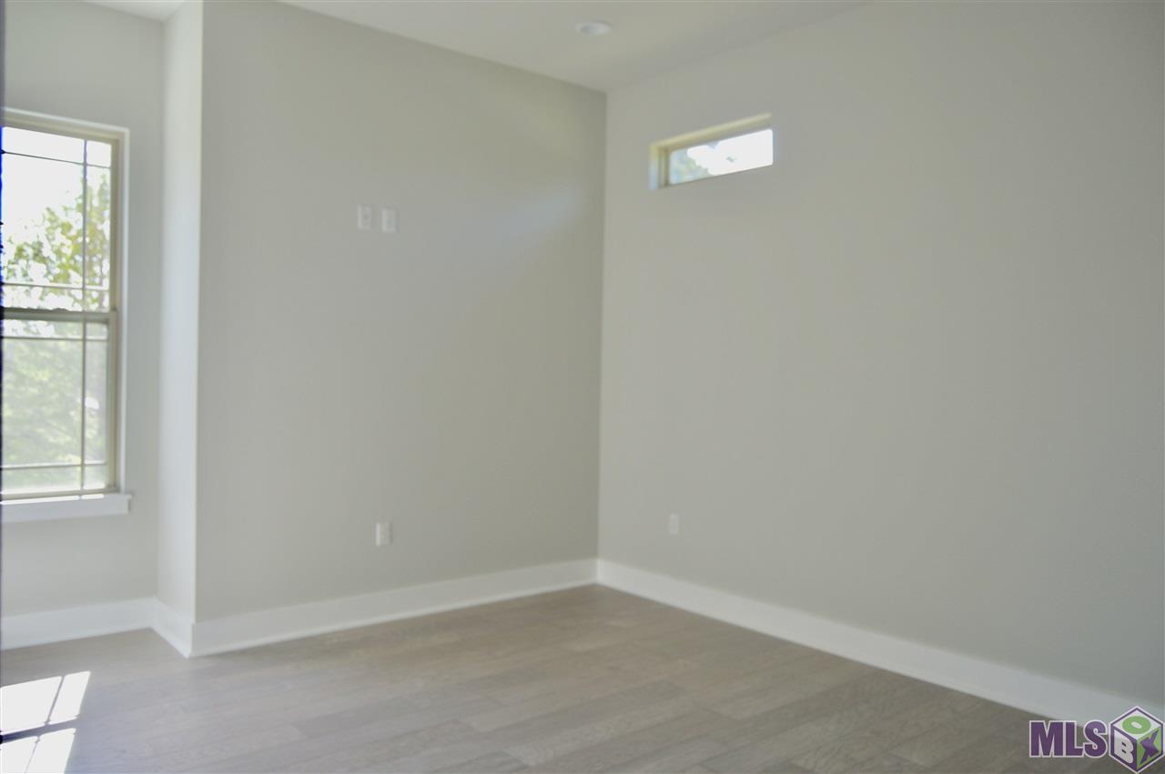 26163 Riverscape Drive Springfield, LA 70462 - Photo 10 of 19