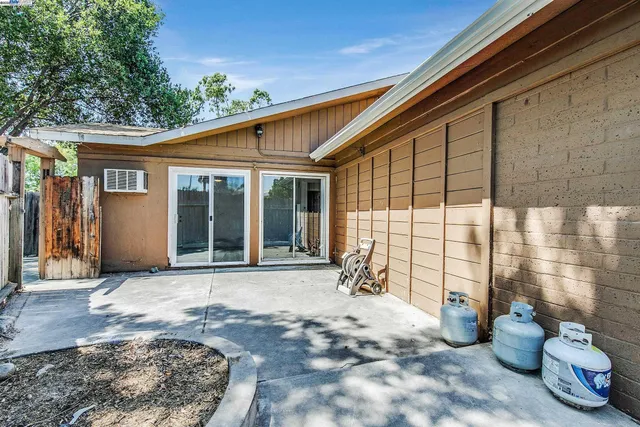 $2,750 | 1167 Holmes Court, Livermore, CA 94550