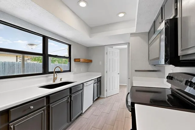 $387,900 | 944 Mossvine Drive, Plano, TX 75023