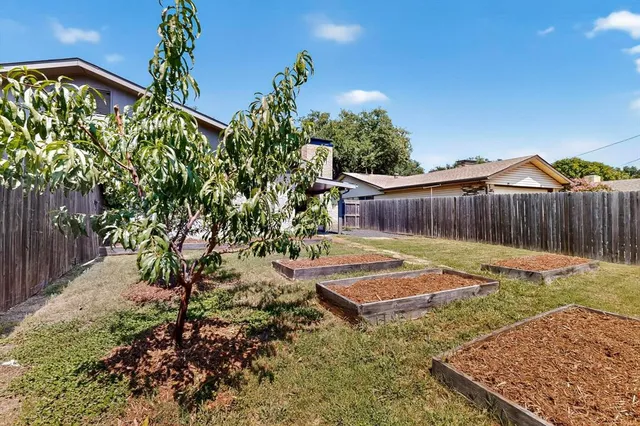 $387,900 | 944 Mossvine Drive, Plano, TX 75023