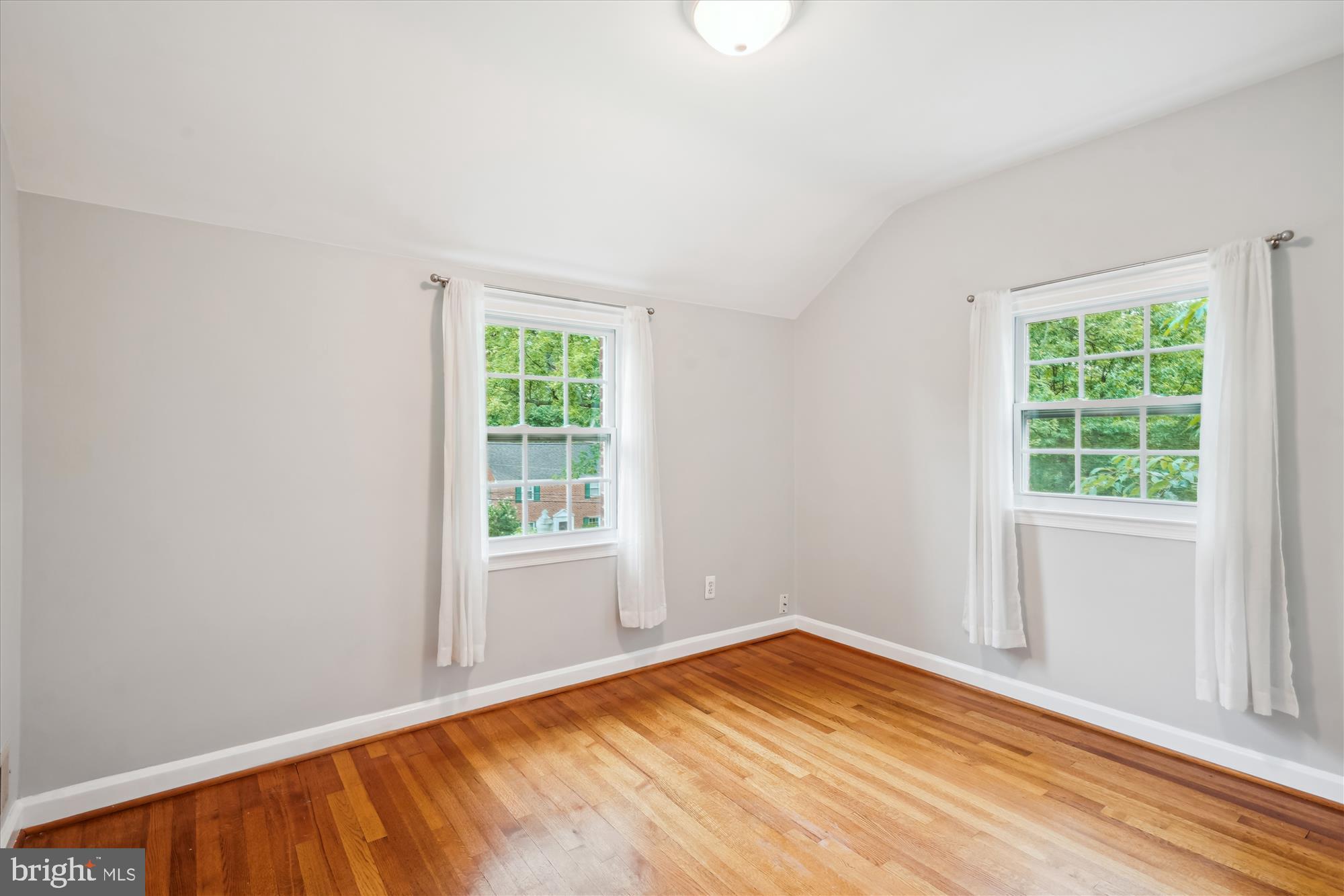 6124 12th Road North Arlington, VA 22205 - Photo 16 of 34 Primary bedroom with natural light.