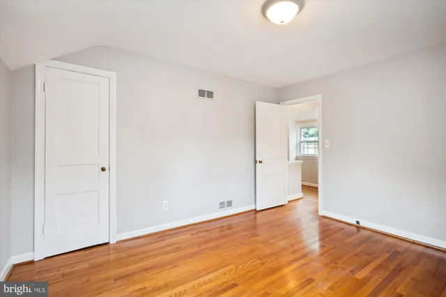 $4,150 | 6124 12th Road North, Arlington, VA 22205