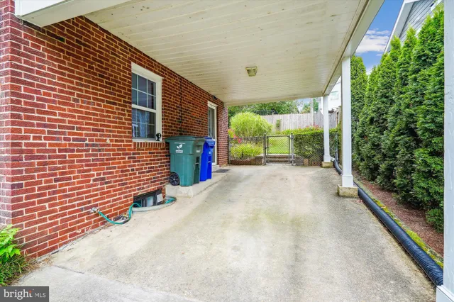 $4,150 | 6124 12th Road North, Arlington, VA 22205