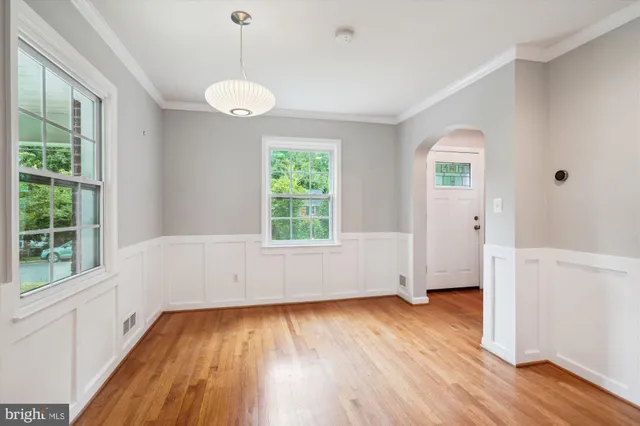 $4,150 | 6124 12th Road North, Arlington, VA 22205