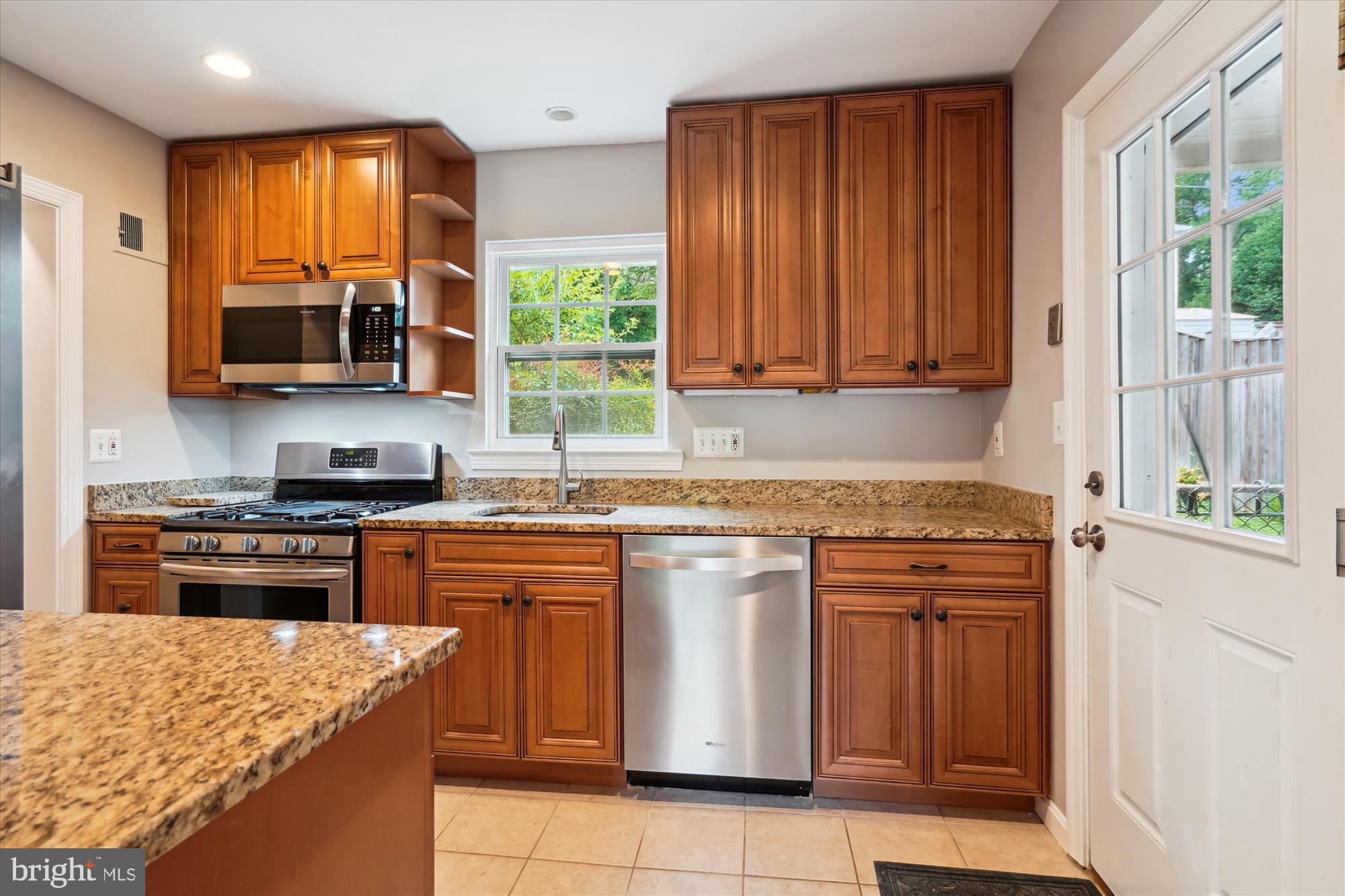 6124 12th Road North Arlington, VA 22205 - Photo 10 of 34 Kitchen, warm wood cabinets, stainless steel appl