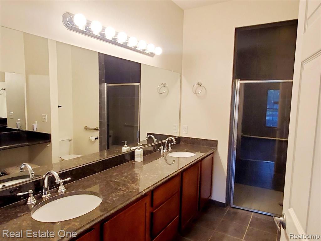45576 South Stonewood Road Canton, MI 48187 - Photo 18 of 30
