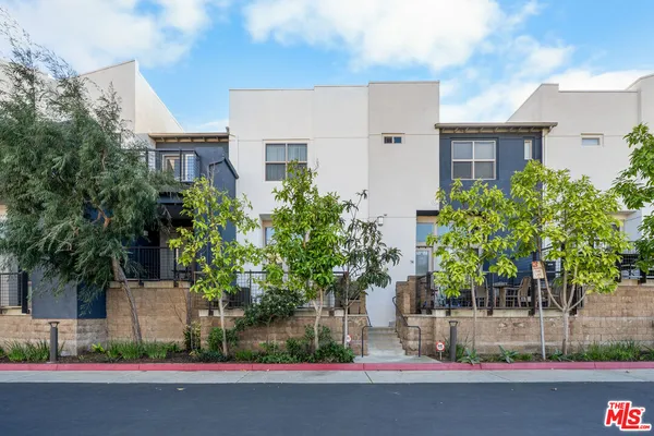 $4,795 | 5509 West 149th Place, Unit 13, Hawthorne, CA 90250