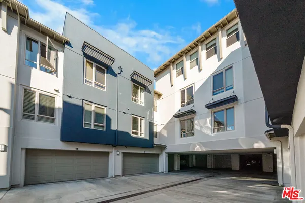 $4,795 | 5509 West 149th Place, Unit 13, Hawthorne, CA 90250