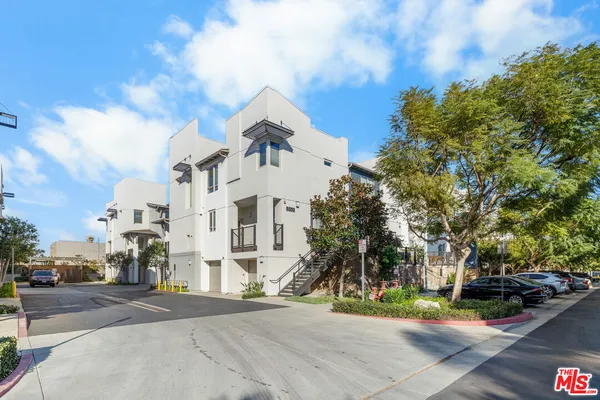 $4,795 | 5509 West 149th Place, Unit 13, Hawthorne, CA 90250