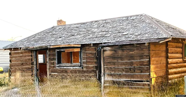 $325,000 | 114 Blake Street, La Barge, WY 83123