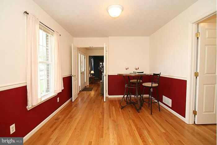 4120 Salem Bottom Road Westminster, MD 21157 - Photo 4 of 26 Dining Room