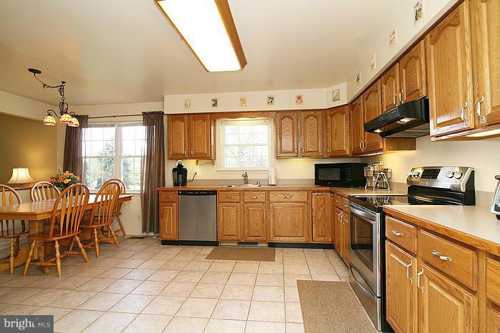 4120 Salem Bottom Road Westminster, MD 21157 - Photo 6 of 26 Kitchen