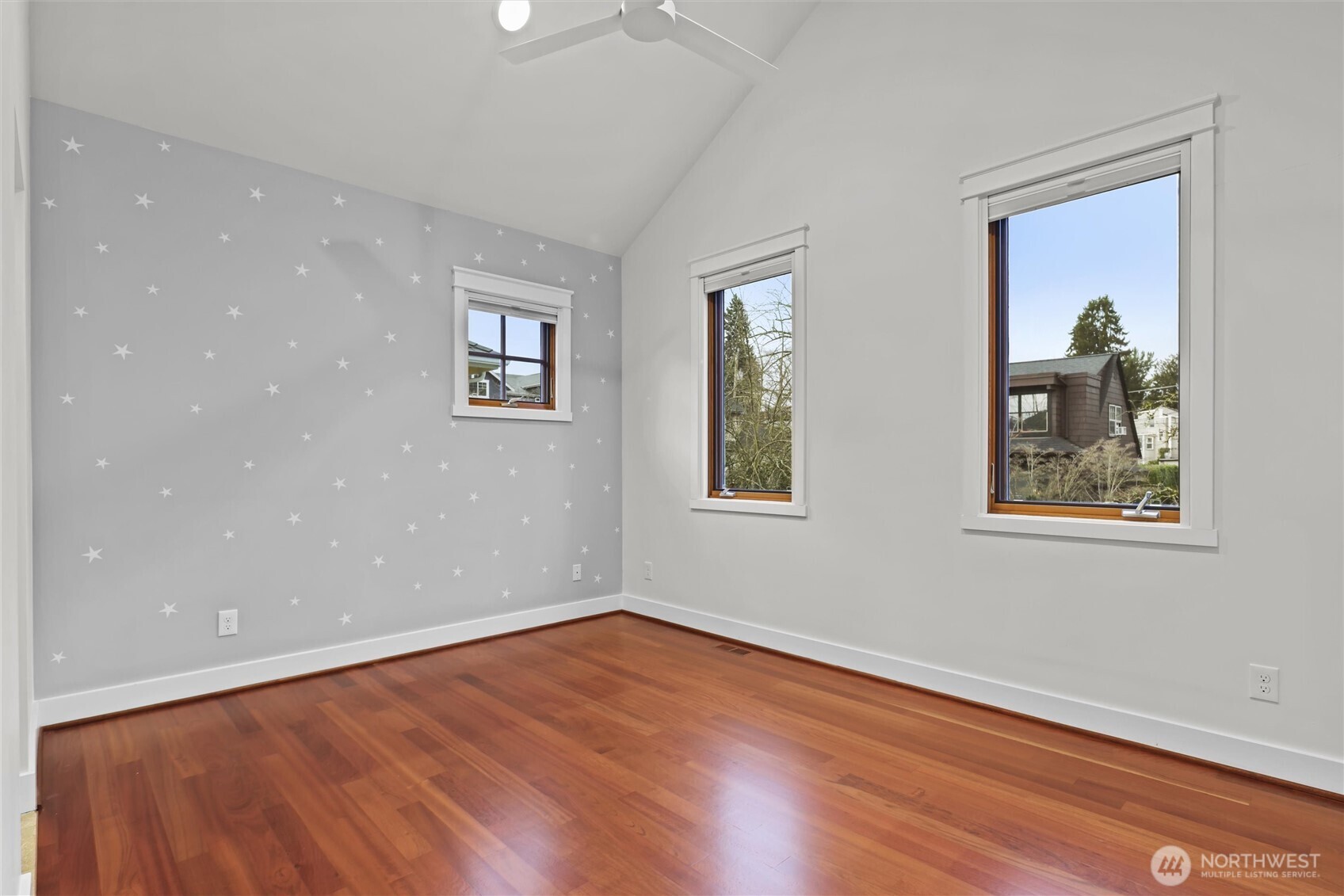 3710 Northeast 41st Street Seattle, WA 98105 - Photo 26 of 40