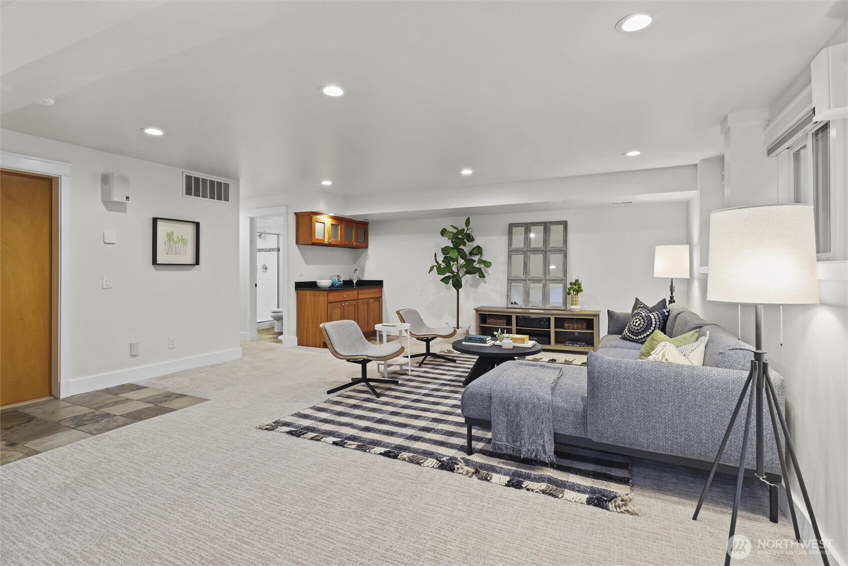 3710 Northeast 41st Street Seattle, WA 98105 - Photo 31 of 40