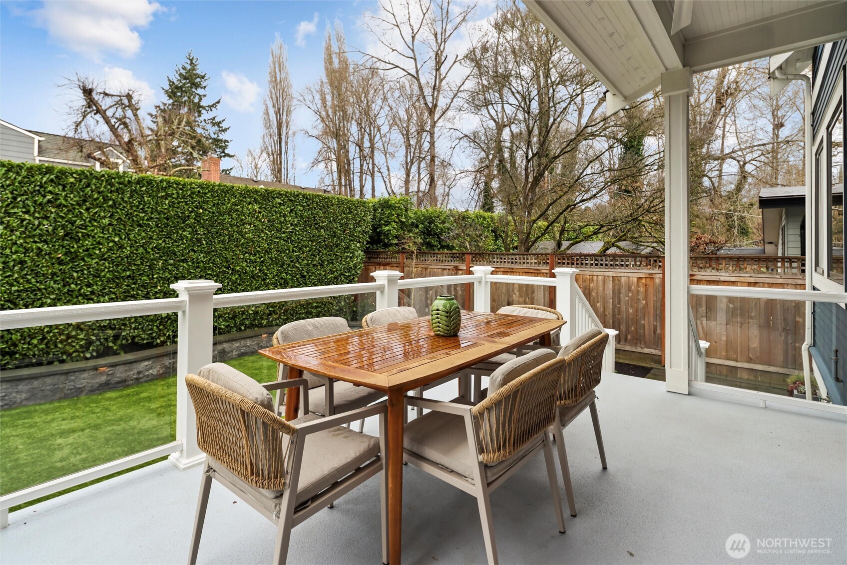 3710 Northeast 41st Street Seattle, WA 98105 - Photo 36 of 40