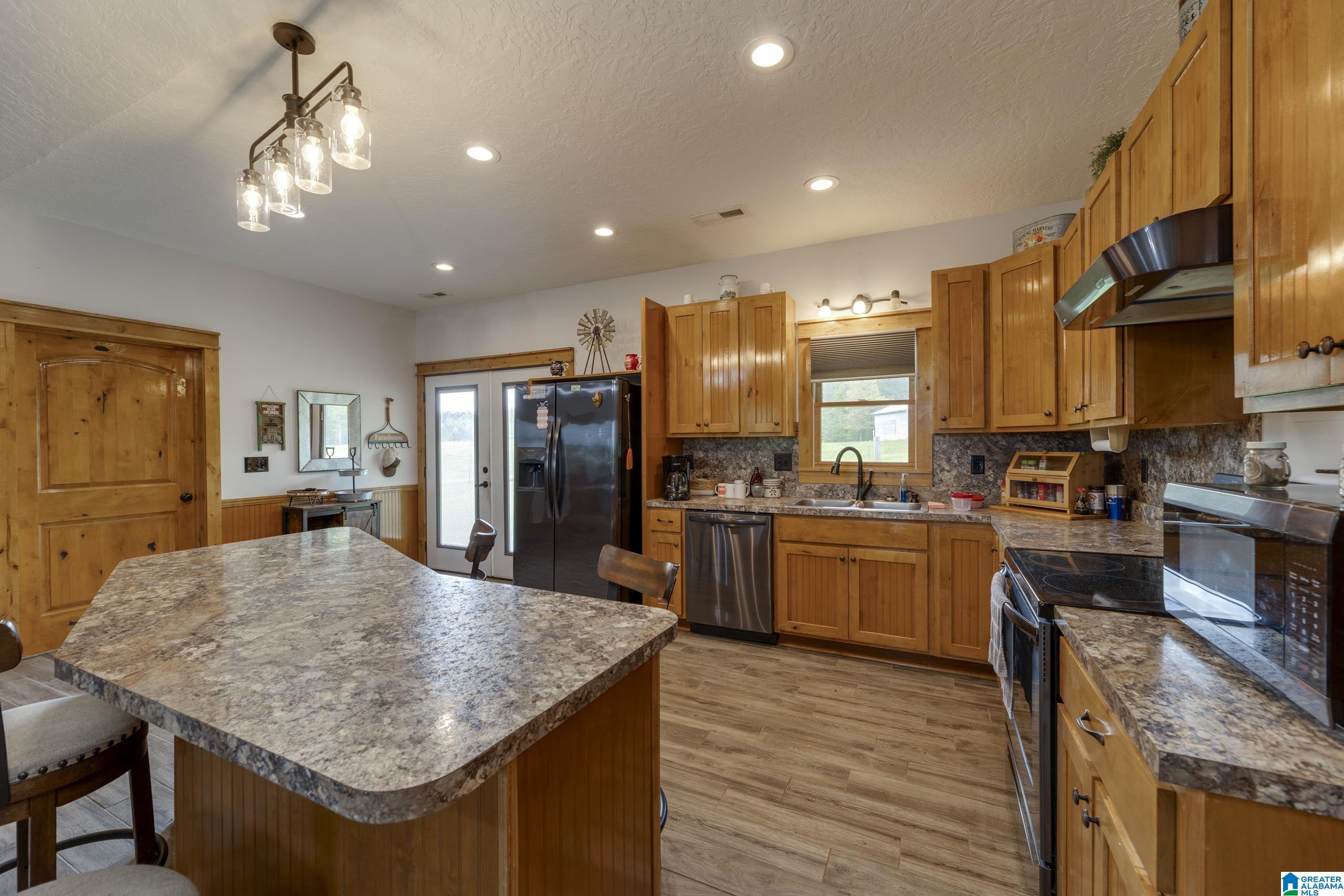 1325 Ledbetter Road Munford, AL 36268 - Photo 9 of 85