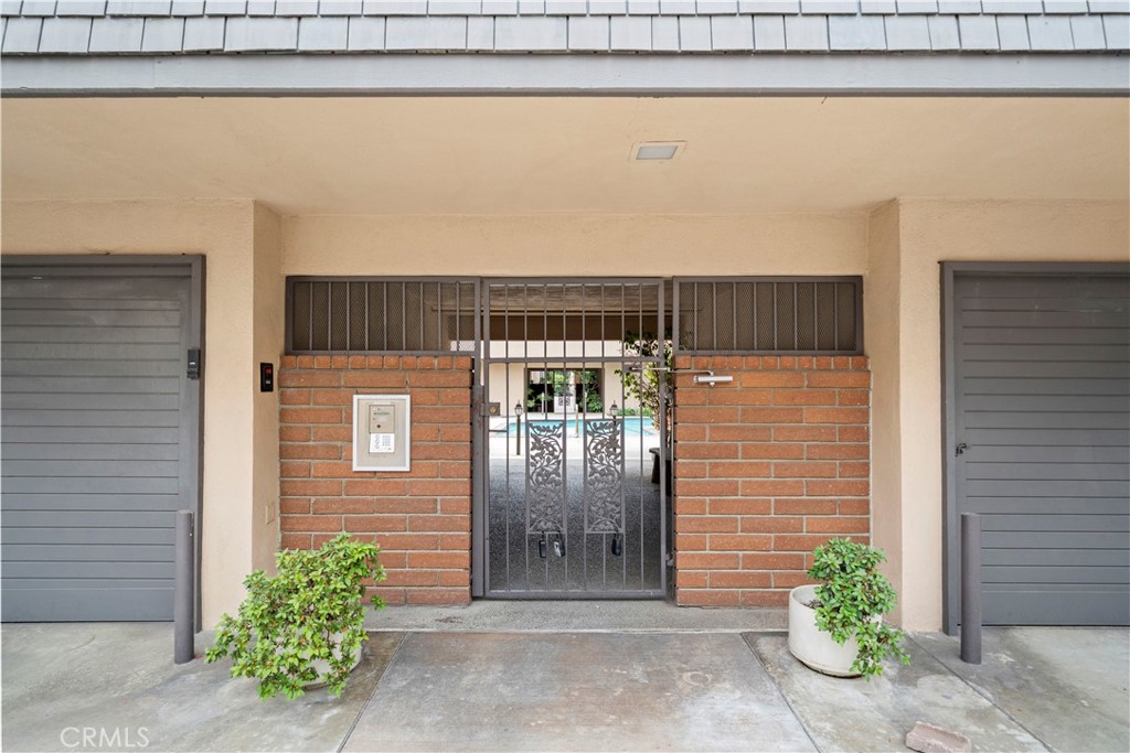 540 Fairview Avenue, Unit 27 Arcadia, CA 91007 - Photo 4 of 58