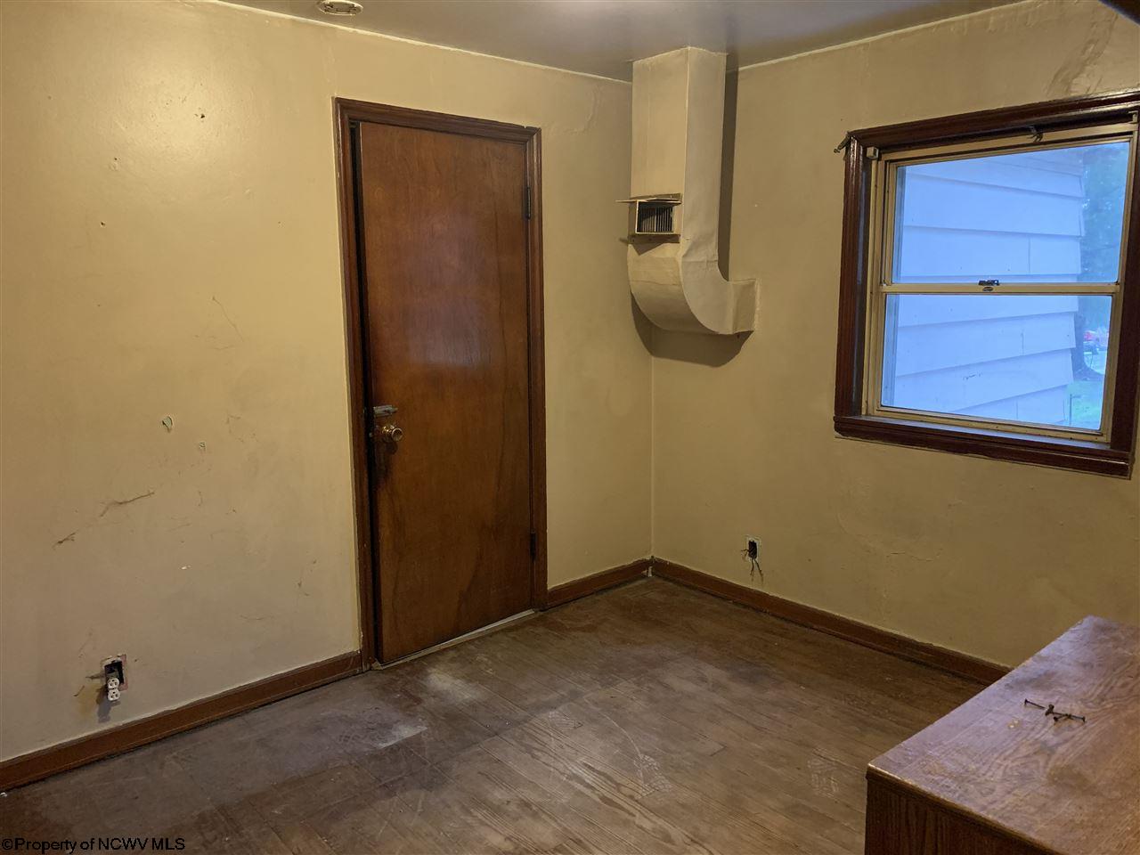 302 West Street Reedsville, WV 26547 - Photo 6 of 10 Gallery Image 6