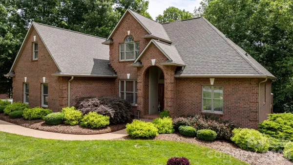 $629,500 | 106 Oakland Court Northeast, Unit 9 & 10, Valdese, NC 28690