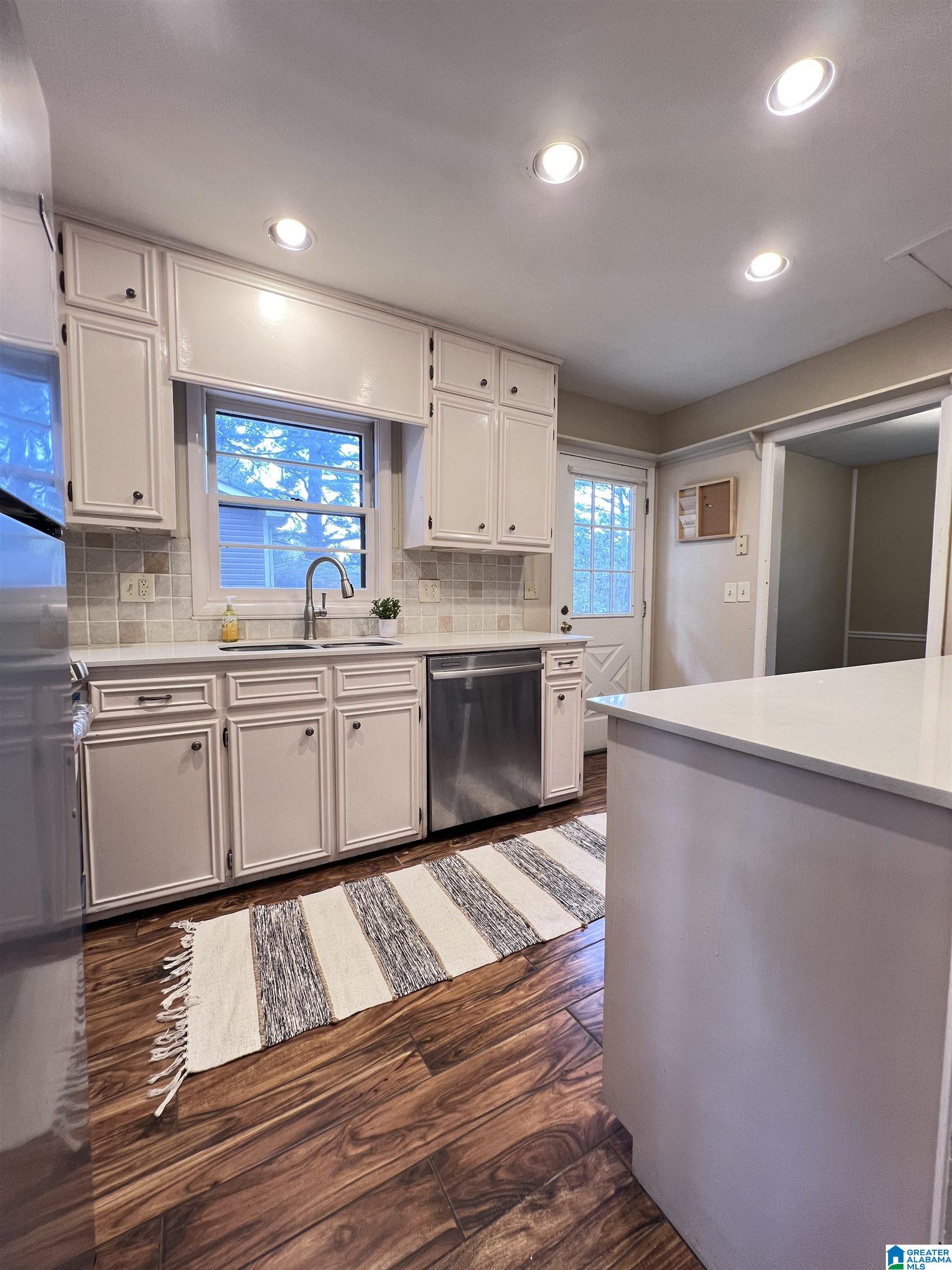 1021 Queensbury Road Homewood, AL 35209 - Photo 11 of 25