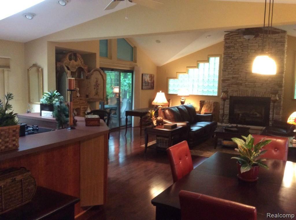 11491 Ridge Road South Lyon, MI 48178 - Photo 2 of 13 Ridge10.jpg