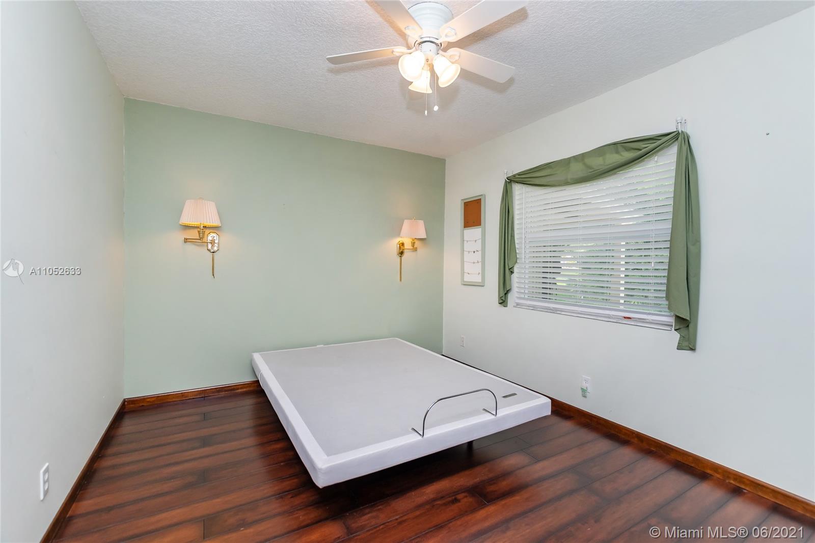 5611 Southwest 196th Lane Southwest Ranches, FL 33332 - Photo 11 of 31