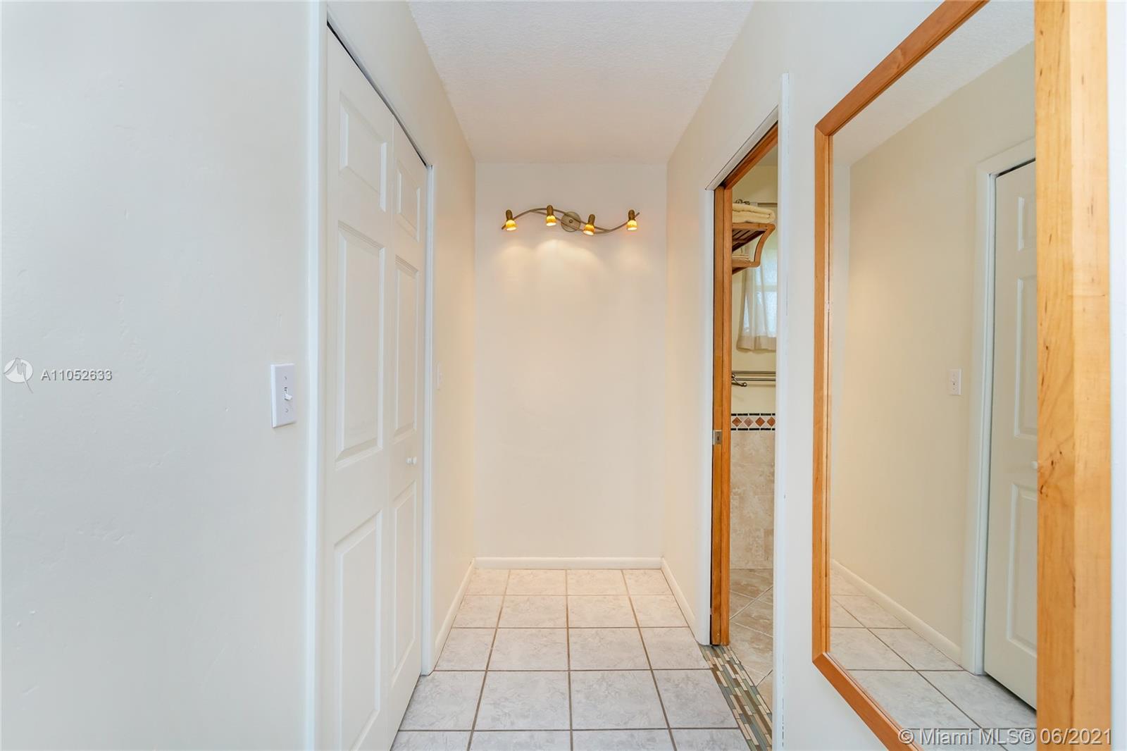 5611 Southwest 196th Lane Southwest Ranches, FL 33332 - Photo 16 of 31