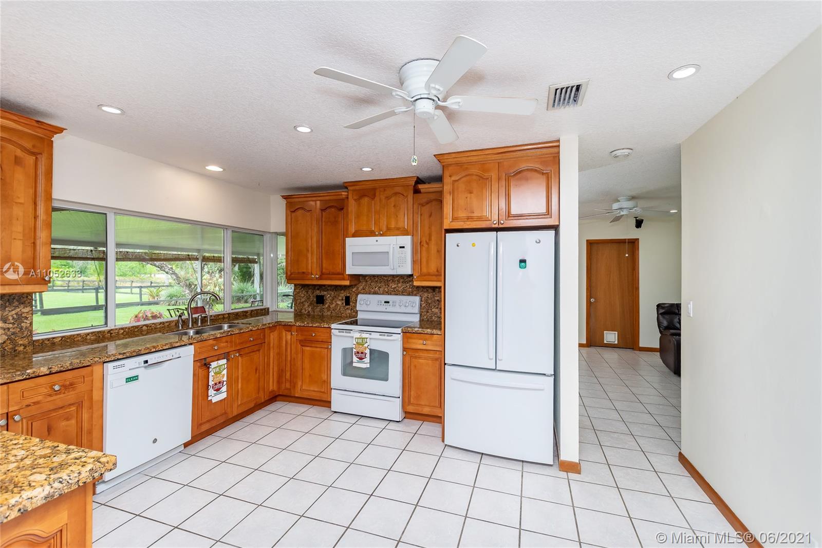 5611 Southwest 196th Lane Southwest Ranches, FL 33332 - Photo 21 of 31