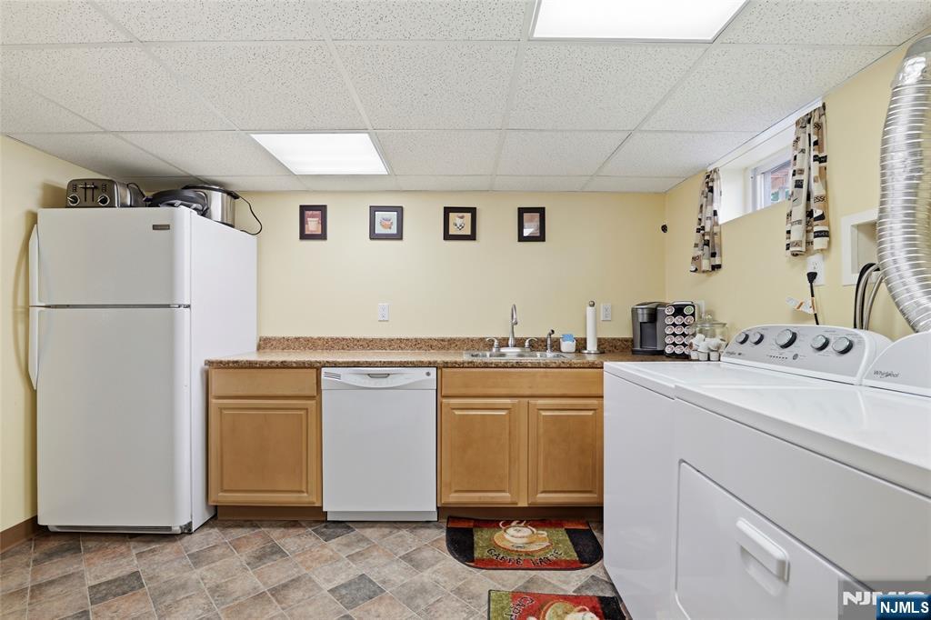 29 Corsi Road Bloomfield, NJ 07003 - Photo 25 of 31
