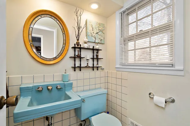 $849,900 | 640 Orchard Park Road, Long Lake, MN 55356