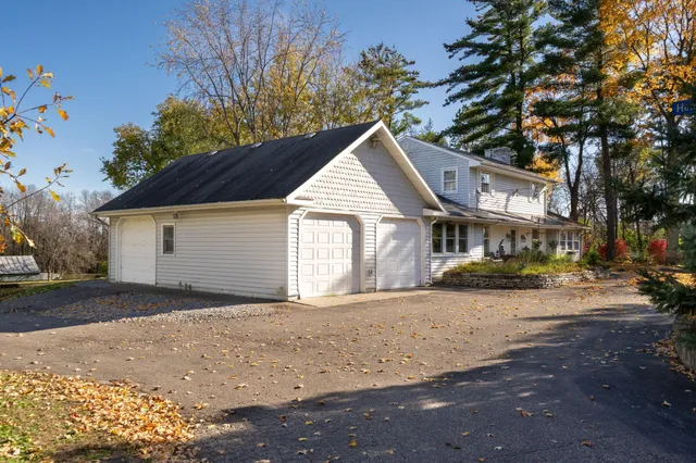 $849,900 | 640 Orchard Park Road, Long Lake, MN 55356