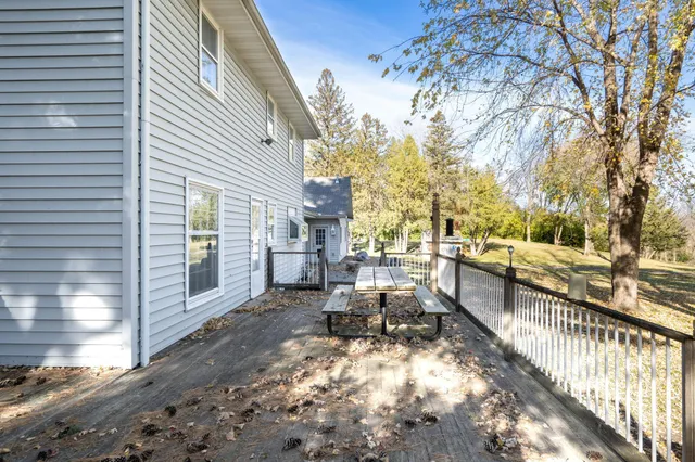 $849,900 | 640 Orchard Park Road, Long Lake, MN 55356