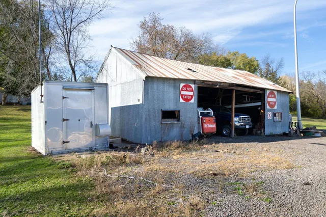 $849,900 | 640 Orchard Park Road, Long Lake, MN 55356