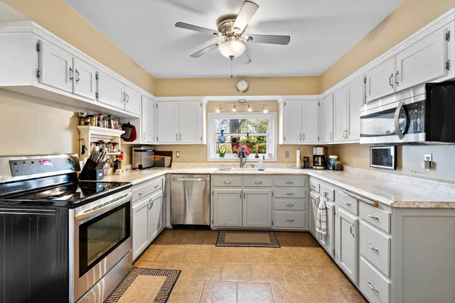 $849,900 | 640 Orchard Park Road, Long Lake, MN 55356