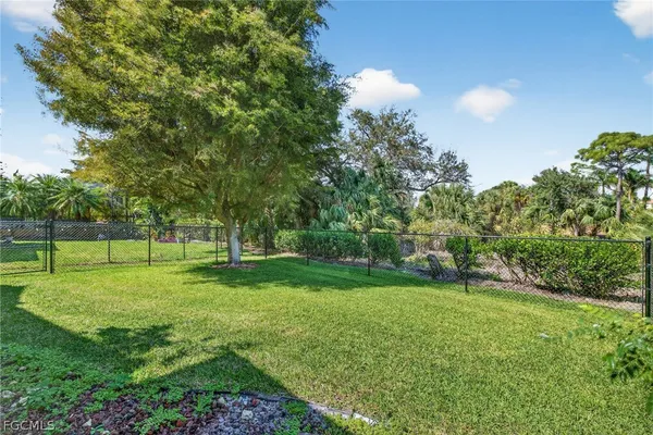 $2,500 | 8278 Sumner Avenue, Fort Myers, FL 33908