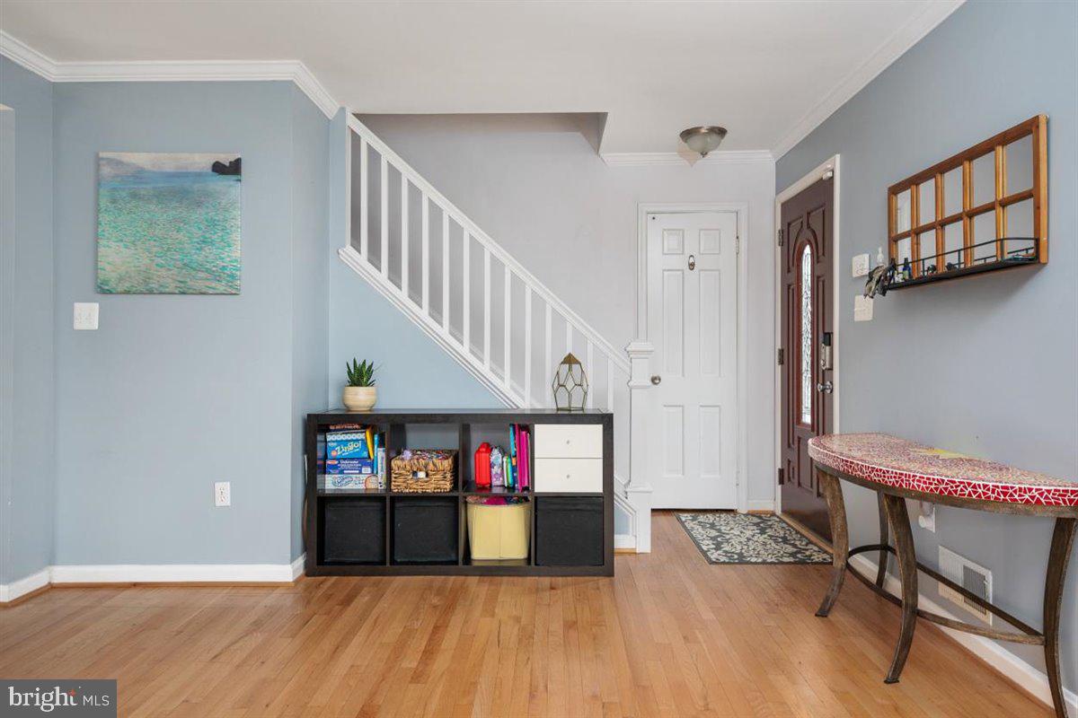 714 Kerwin Road Silver Spring, MD 20901 - Photo 4 of 34